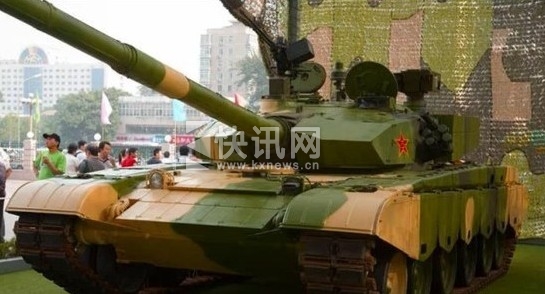 中国99坦克引围观 作战性能已达到世界一流主战坦克的水平