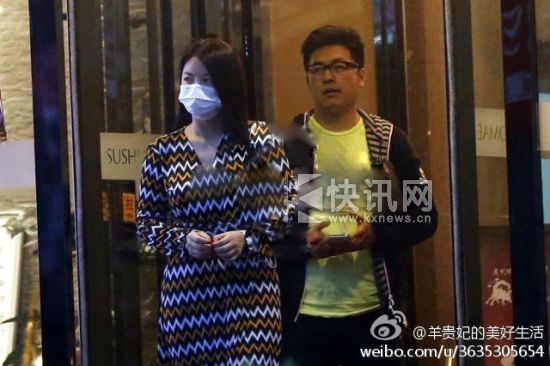 李湘夫妇吃日料