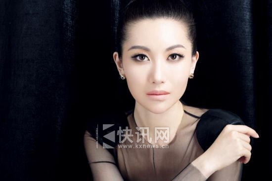 章子怡嫂子低胸装亮相艳惊四座 殷旭北京大揭秘【图】