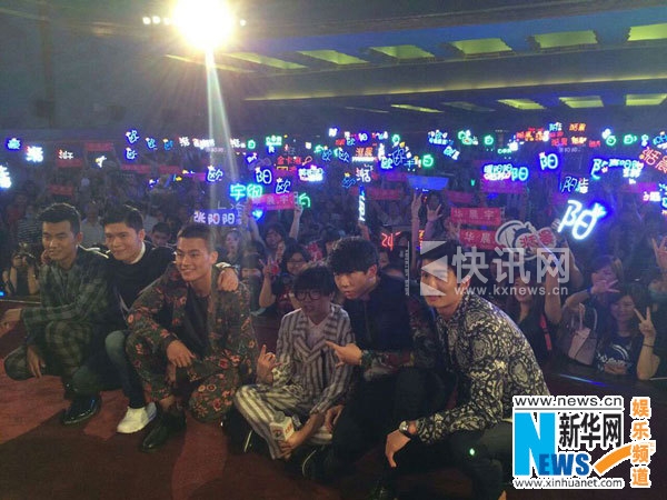 ���е�Ӱ���Ҿ����ҡ��Ϻ���ӳ��ţ��Ʊ��2000Ԫ