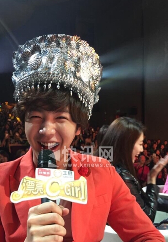 朴信惠亮相统一鲜橙多“漂亮C-Girl”总决赛,自曝早起只为吃火锅
