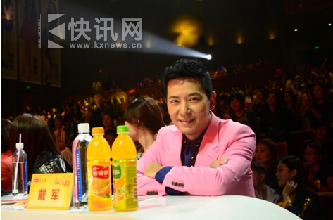 朴信惠亮相统一鲜橙多“漂亮C-Girl”总决赛,自曝早起只为吃火锅