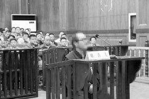 雨花台区板桥街道原副主任尚奋荣受审 雨花台区板桥街道原副主任尚奋荣受审