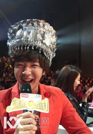 张根硕朴信惠现身成都,出席统一鲜橙多“漂亮C-Girl”总决赛